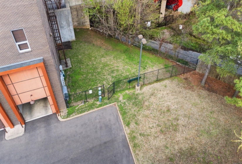 437 MONROE AVE, Memphis, Tennessee 38103, 1 Bedroom Bedrooms, 3 Rooms Rooms,1 BathroomBathrooms,Rental Properties,For Sale,MONROE,10222796