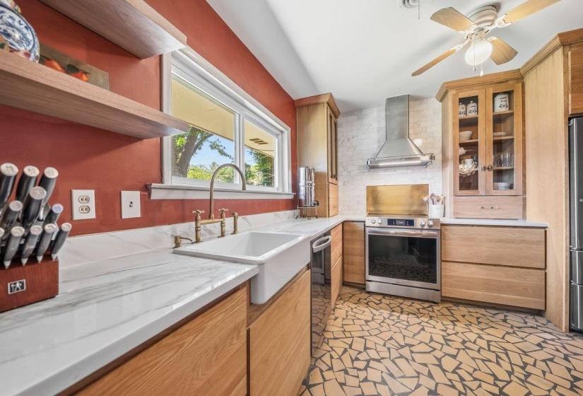 5301 DENWOOD AVE, Memphis, Tennessee 38120, 3 Bedrooms Bedrooms, 7 Rooms Rooms,2 BathroomsBathrooms,Residential,For Sale,DENWOOD,10222797