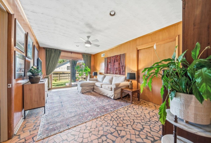5301 DENWOOD AVE, Memphis, Tennessee 38120, 3 Bedrooms Bedrooms, 7 Rooms Rooms,2 BathroomsBathrooms,Residential,For Sale,DENWOOD,10222797