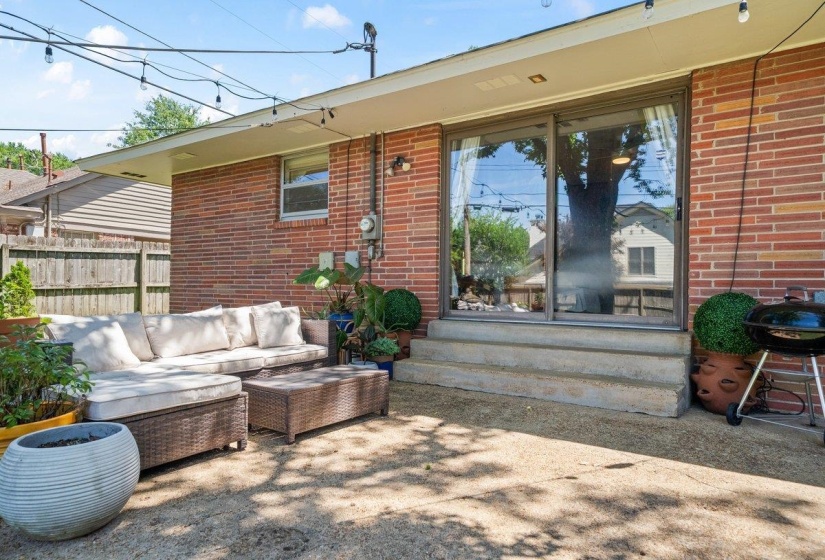 5301 DENWOOD AVE, Memphis, Tennessee 38120, 3 Bedrooms Bedrooms, 7 Rooms Rooms,2 BathroomsBathrooms,Residential,For Sale,DENWOOD,10222797