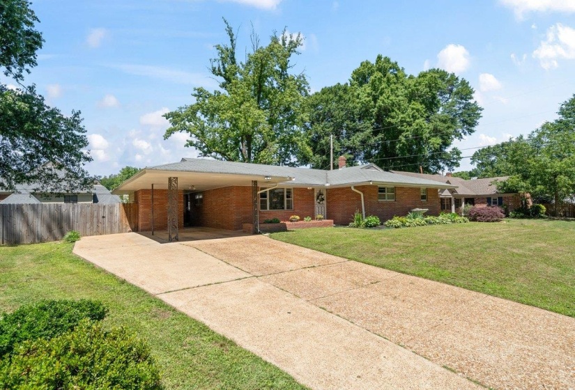 5301 DENWOOD AVE, Memphis, Tennessee 38120, 3 Bedrooms Bedrooms, 7 Rooms Rooms,2 BathroomsBathrooms,Residential,For Sale,DENWOOD,10222797