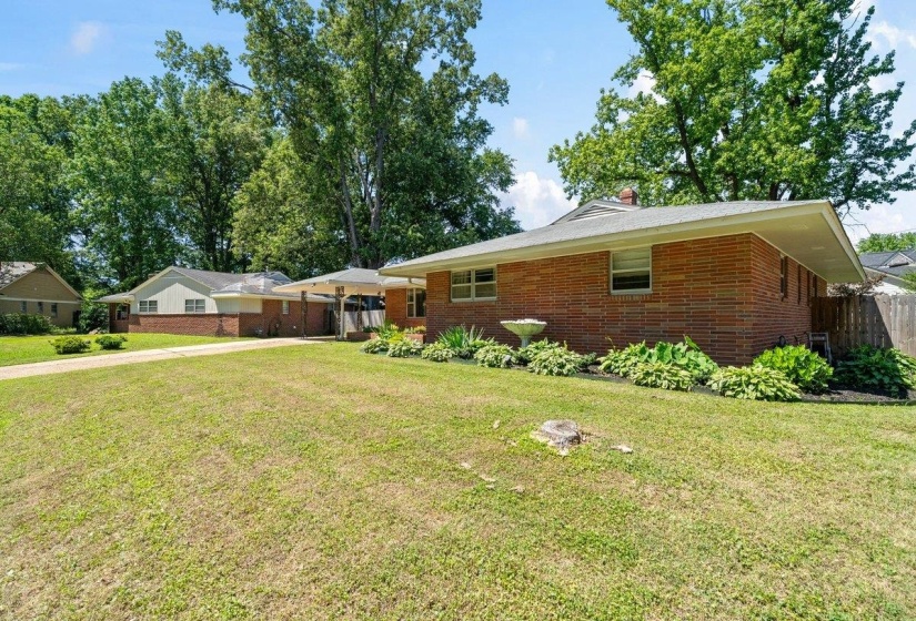 5301 DENWOOD AVE, Memphis, Tennessee 38120, 3 Bedrooms Bedrooms, 7 Rooms Rooms,2 BathroomsBathrooms,Residential,For Sale,DENWOOD,10222797