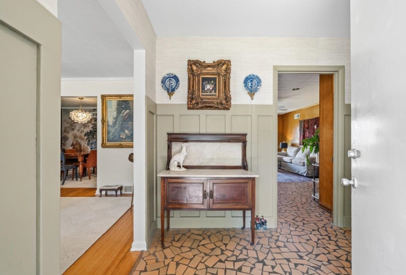 5301 DENWOOD AVE, Memphis, Tennessee 38120, 3 Bedrooms Bedrooms, 7 Rooms Rooms,2 BathroomsBathrooms,Residential,For Sale,DENWOOD,10222797
