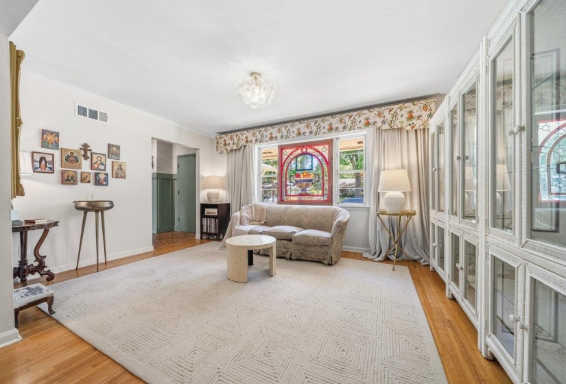 5301 DENWOOD AVE, Memphis, Tennessee 38120, 3 Bedrooms Bedrooms, 7 Rooms Rooms,2 BathroomsBathrooms,Residential,For Sale,DENWOOD,10222797
