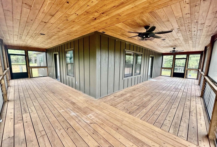 1318 SNOWDOWN RD, Iuka, Mississippi 38852, 3 Bedrooms Bedrooms, 8 Rooms Rooms,2.1 BathroomsBathrooms,Residential,For Sale,SNOWDOWN,10222811