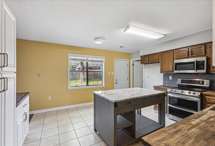 8518 CHIMNEYROCK BLVD, Memphis, Tennessee 38016, 4 Bedroom Bedrooms, 4 Room Rooms,2 BathroomBathrooms,Residential,For Sale,CHIMNEYROCK,0,10211887