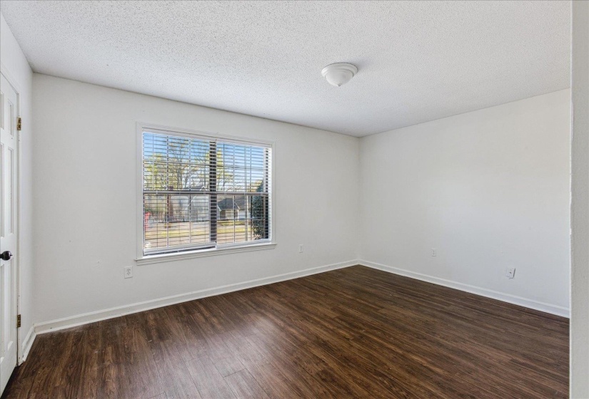 8518 CHIMNEYROCK BLVD, Memphis, Tennessee 38016, 4 Bedroom Bedrooms, 4 Room Rooms,2 BathroomBathrooms,Residential,For Sale,CHIMNEYROCK,0,10211887