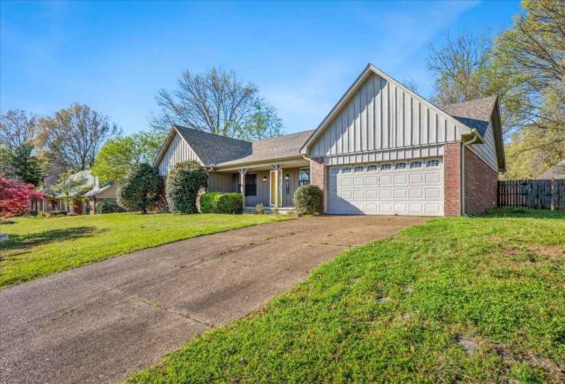 8518 CHIMNEYROCK BLVD, Memphis, Tennessee 38016, 4 Bedroom Bedrooms, 4 Room Rooms,2 BathroomBathrooms,Residential,For Sale,CHIMNEYROCK,0,10211887