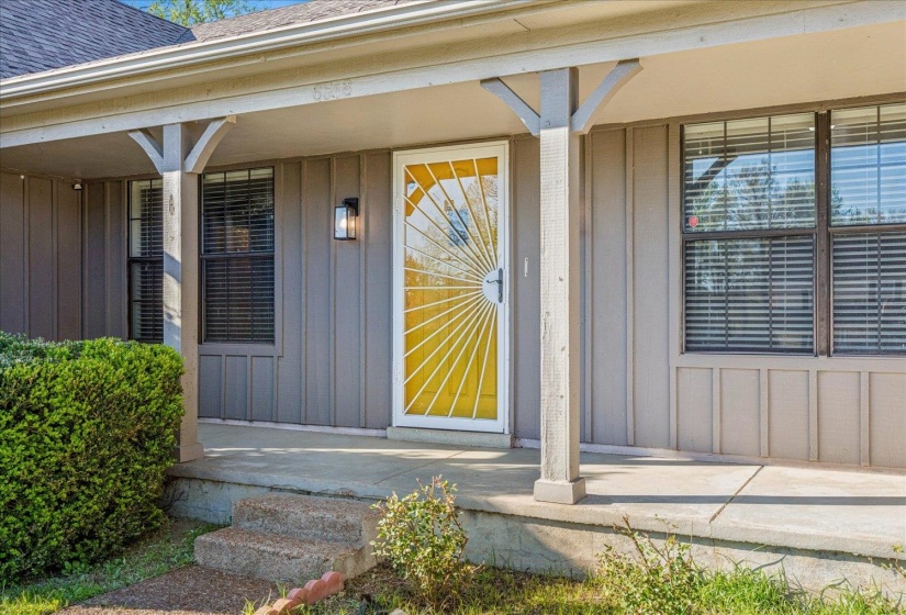 8518 CHIMNEYROCK BLVD, Memphis, Tennessee 38016, 4 Bedroom Bedrooms, 4 Room Rooms,2 BathroomBathrooms,Residential,For Sale,CHIMNEYROCK,0,10211887