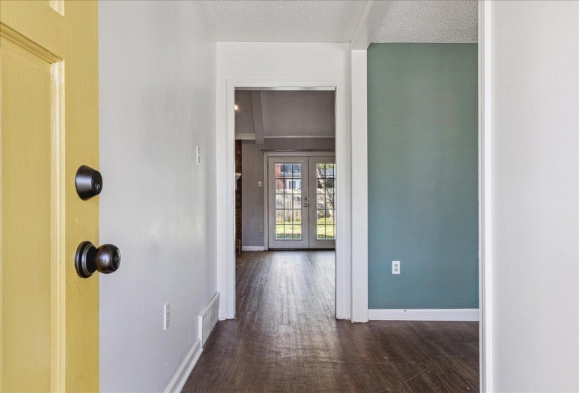8518 CHIMNEYROCK BLVD, Memphis, Tennessee 38016, 4 Bedroom Bedrooms, 4 Room Rooms,2 BathroomBathrooms,Residential,For Sale,CHIMNEYROCK,0,10211887