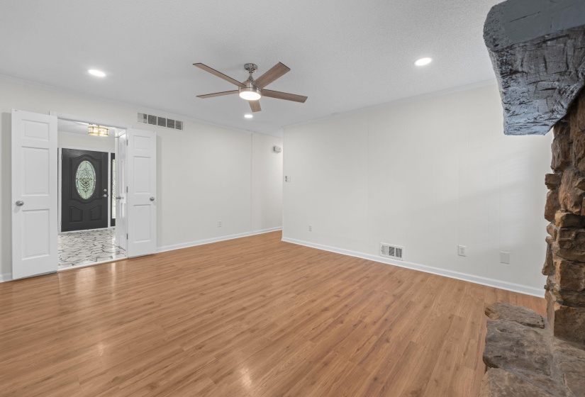 499 DUSCOE ST, Collierville, Tennessee 38017-2407, 4 Bedrooms Bedrooms, 7 Rooms Rooms,2 BathroomsBathrooms,Residential,For Sale,DUSCOE,10222818
