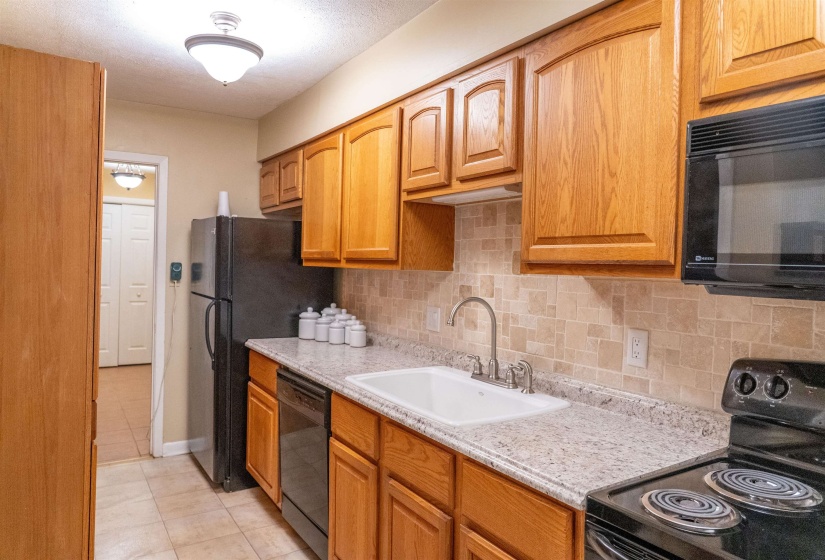 1104 PARKWAY, 1, ST, Jackson, Tennessee 38305, 3 Bedroom Bedrooms, 3 Room Rooms,2.1 BathroomBathrooms,Residential,For Sale,PARKWAY, 1,0,10222820