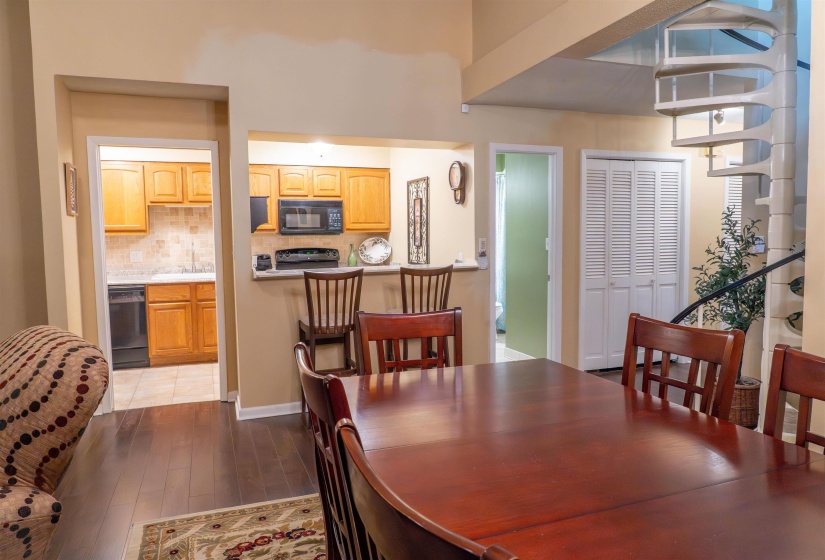 1104 PARKWAY, 1, ST, Jackson, Tennessee 38305, 3 Bedroom Bedrooms, 3 Room Rooms,2.1 BathroomBathrooms,Residential,For Sale,PARKWAY, 1,0,10222820