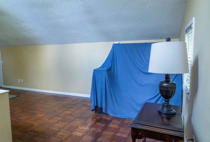 1104 PARKWAY, 1, ST, Jackson, Tennessee 38305, 3 Bedroom Bedrooms, 3 Room Rooms,2.1 BathroomBathrooms,Residential,For Sale,PARKWAY, 1,0,10222820