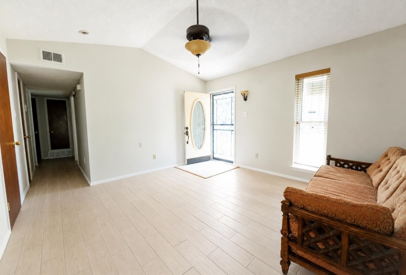 668 SAGAMORE CV, Memphis, Tennessee 38127, 3 Bedroom Bedrooms, 3 Room Rooms,2 BathroomBathrooms,Residential,For Sale,SAGAMORE,0,10222828