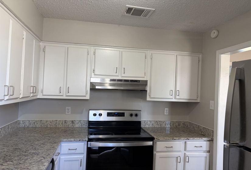 6793 CORAL HILL DR, Bartlett, Tennessee 38135, 4 Bedroom Bedrooms, 7 Room Rooms,2 BathroomBathrooms,Residential,For Sale,CORAL HILL,0,10222832