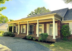 1500 KIRBY PARK, Memphis, Tennessee 38120, 5 Bedrooms Bedrooms, 14 Rooms Rooms,3.1 BathroomsBathrooms,Residential,For Sale,KIRBY,10222839 1500 KIRBY PARK, Memphis, Tennessee 38120, 5 Bedrooms Bedrooms, 14 Rooms Rooms,3.1 BathroomsBathrooms,Residential,For Sale,KIRBY,10222839