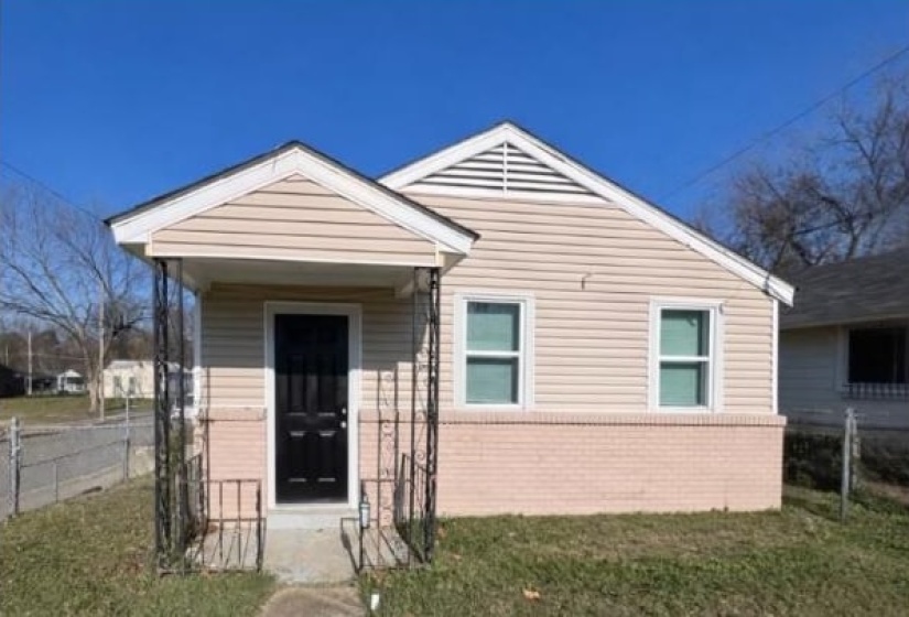 1410 LYCEUM RD, Memphis, Tennessee 38106, 4 Bedroom Bedrooms, 7 Room Rooms,2 BathroomBathrooms,Residential,For Sale,LYCEUM,0,10220369