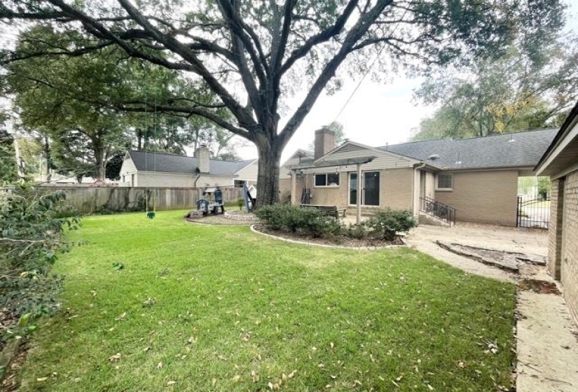 309 FERNWAY CV, Memphis, Tennessee 38117, 3 Bedrooms Bedrooms, 6 Rooms Rooms,2 BathroomsBathrooms,Rental Properties,For Sale,FERNWAY,10222854