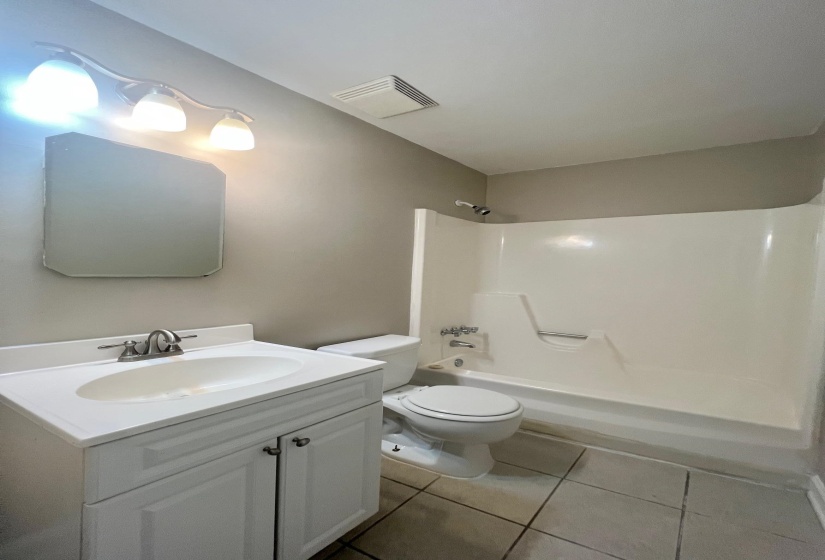 1925 AUTOBAHN DR, Germantown, Tennessee 38139, 2 Bedrooms Bedrooms, 6 Rooms Rooms,1.1 BathroomsBathrooms,Rental Properties,For Sale,AUTOBAHN,10222856