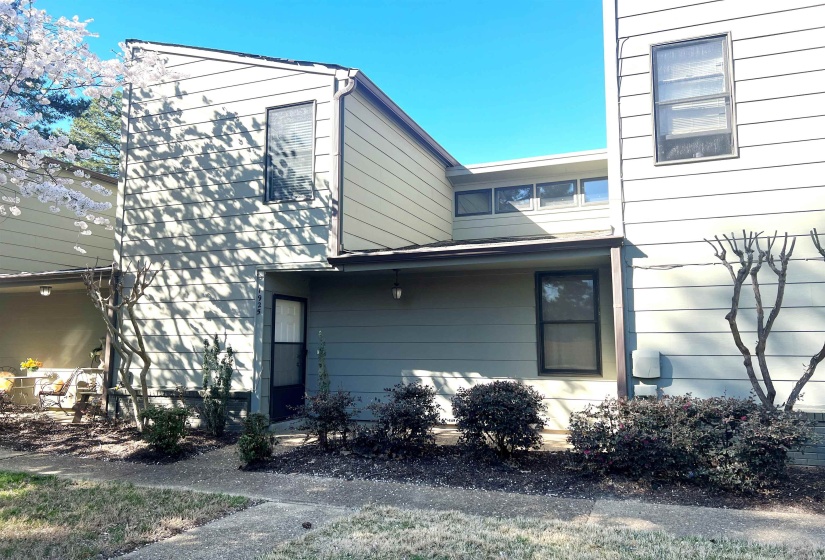1925 AUTOBAHN DR, Germantown, Tennessee 38139, 2 Bedrooms Bedrooms, 6 Rooms Rooms,1.1 BathroomsBathrooms,Rental Properties,For Sale,AUTOBAHN,10222856