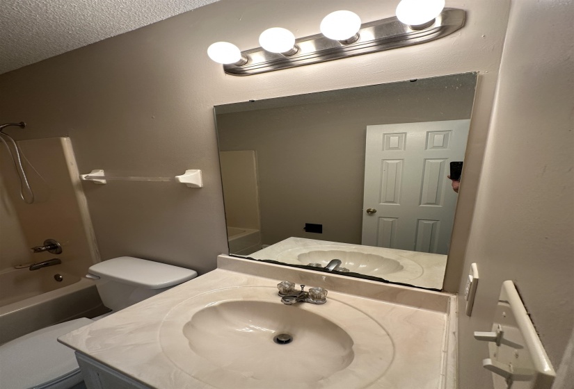 3812 CLARION DR, Memphis, Tennessee 38135, 3 Bedrooms Bedrooms, 5 Rooms Rooms,2 BathroomsBathrooms,Rental Properties,For Sale,CLARION,10222876