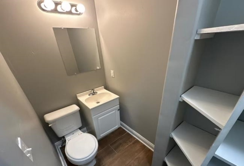 1589 MCLEMORE AVE, Memphis, Tennessee 38106, 3 Bedrooms Bedrooms, 6 Rooms Rooms,1 BathroomBathrooms,Residential,For Sale,MCLEMORE,10195308