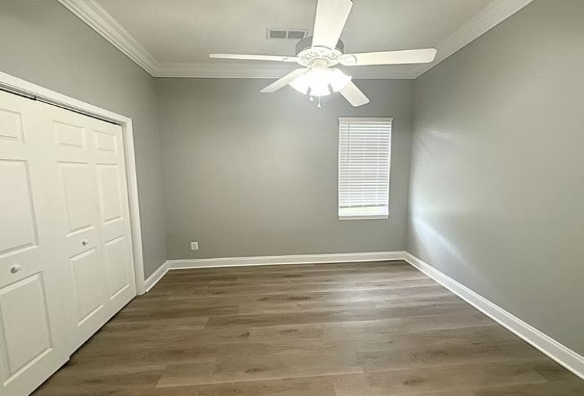 1589 MCLEMORE AVE, Memphis, Tennessee 38106, 3 Bedrooms Bedrooms, 6 Rooms Rooms,1 BathroomBathrooms,Residential,For Sale,MCLEMORE,10195308