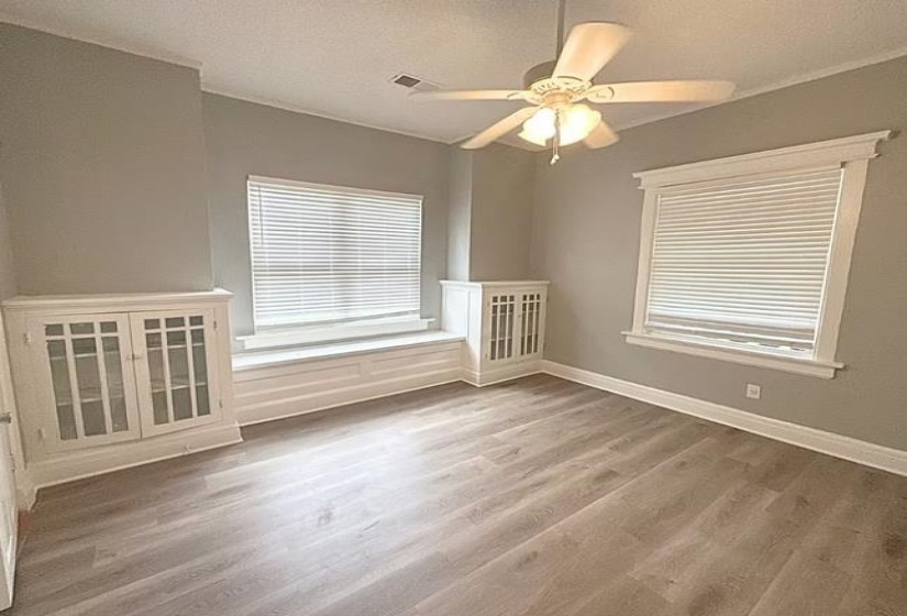 1589 MCLEMORE AVE, Memphis, Tennessee 38106, 3 Bedrooms Bedrooms, 6 Rooms Rooms,1 BathroomBathrooms,Residential,For Sale,MCLEMORE,10195308