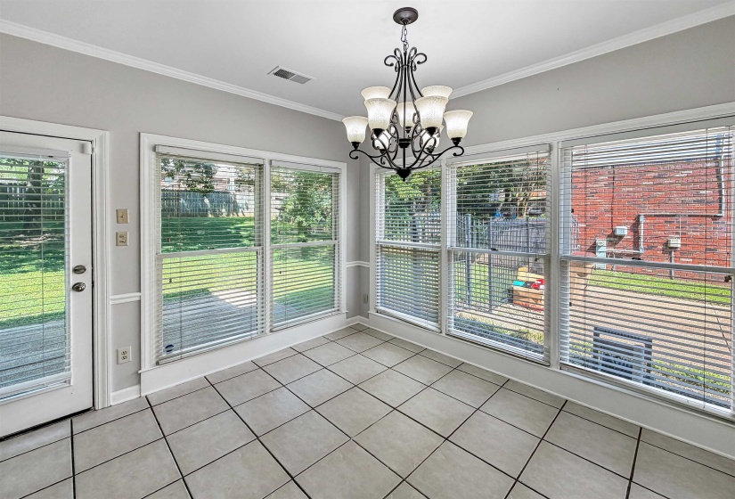 215 LEAF TRAIL CT, Memphis, Tennessee 38018, 4 Bedroom Bedrooms, 8 Room Rooms,3 BathroomBathrooms,Residential,For Sale,LEAF TRAIL,0,10222840