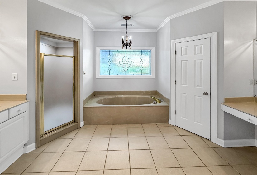 215 LEAF TRAIL CT, Memphis, Tennessee 38018, 4 Bedroom Bedrooms, 8 Room Rooms,3 BathroomBathrooms,Residential,For Sale,LEAF TRAIL,0,10222840