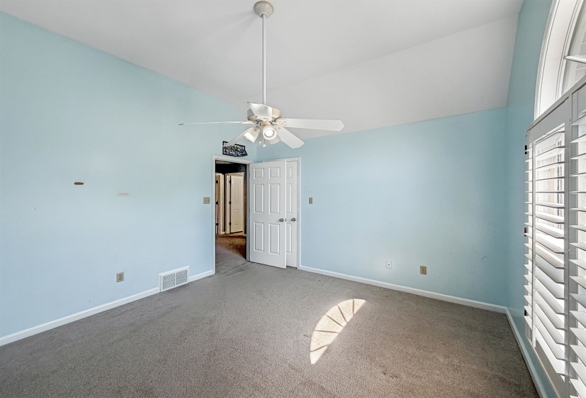 215 LEAF TRAIL CT, Memphis, Tennessee 38018, 4 Bedroom Bedrooms, 8 Room Rooms,3 BathroomBathrooms,Residential,For Sale,LEAF TRAIL,0,10222840