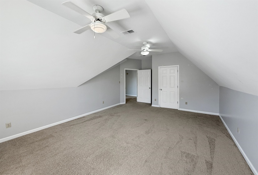 215 LEAF TRAIL CT, Memphis, Tennessee 38018, 4 Bedroom Bedrooms, 8 Room Rooms,3 BathroomBathrooms,Residential,For Sale,LEAF TRAIL,0,10222840