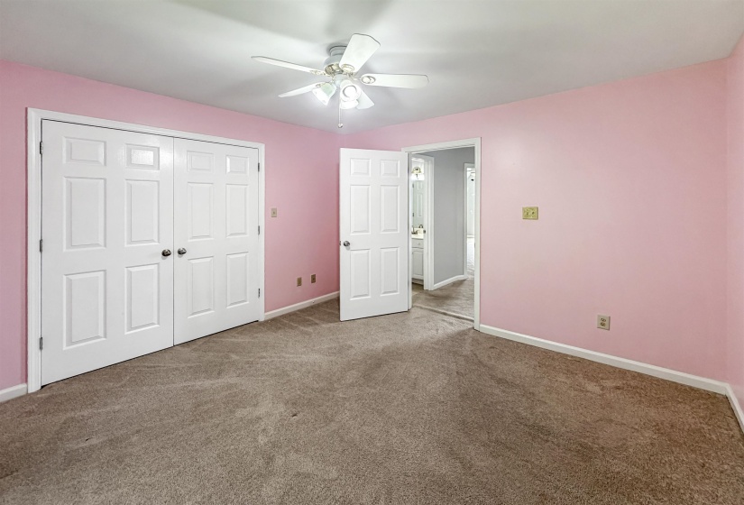 215 LEAF TRAIL CT, Memphis, Tennessee 38018, 4 Bedroom Bedrooms, 8 Room Rooms,3 BathroomBathrooms,Residential,For Sale,LEAF TRAIL,0,10222840