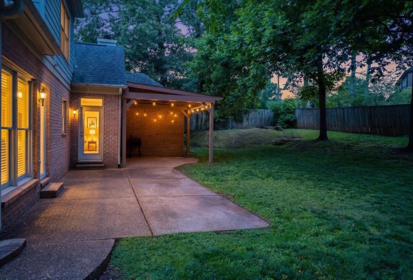 215 LEAF TRAIL CT, Memphis, Tennessee 38018, 4 Bedroom Bedrooms, 8 Room Rooms,3 BathroomBathrooms,Residential,For Sale,LEAF TRAIL,0,10222840