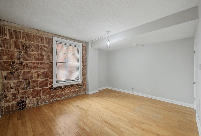 109 MAIN ST, Memphis, Tennessee 38103, 1 Bedroom Bedrooms, 2 Rooms Rooms,1 BathroomBathrooms,Residential,For Sale,MAIN,10222846