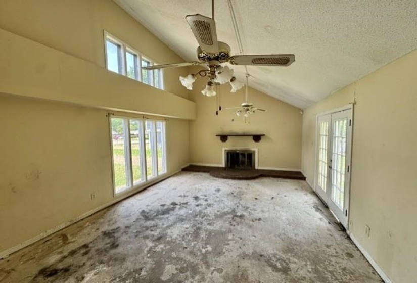 3746 CLARKE RD, Memphis, Tennessee 38115, 3 Bedroom Bedrooms, 6 Room Rooms,2 BathroomBathrooms,Residential,For Sale,CLARKE,0,10222847
