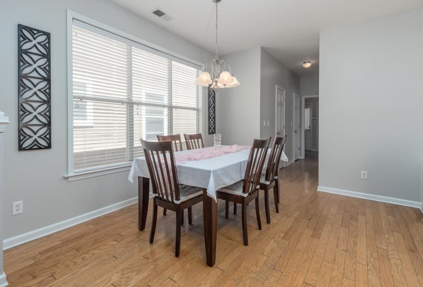194 ISLAND BLUFF DR, Memphis, Tennessee 38103, 3 Bedrooms Bedrooms, 6 Rooms Rooms,3.1 BathroomsBathrooms,Residential,For Sale,ISLAND BLUFF,10222848