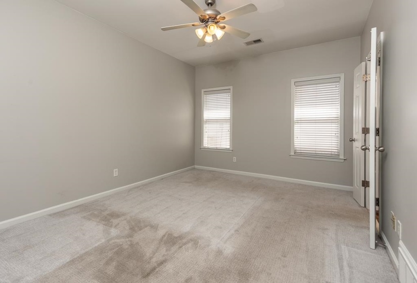 194 ISLAND BLUFF DR, Memphis, Tennessee 38103, 3 Bedrooms Bedrooms, 6 Rooms Rooms,3.1 BathroomsBathrooms,Residential,For Sale,ISLAND BLUFF,10222848