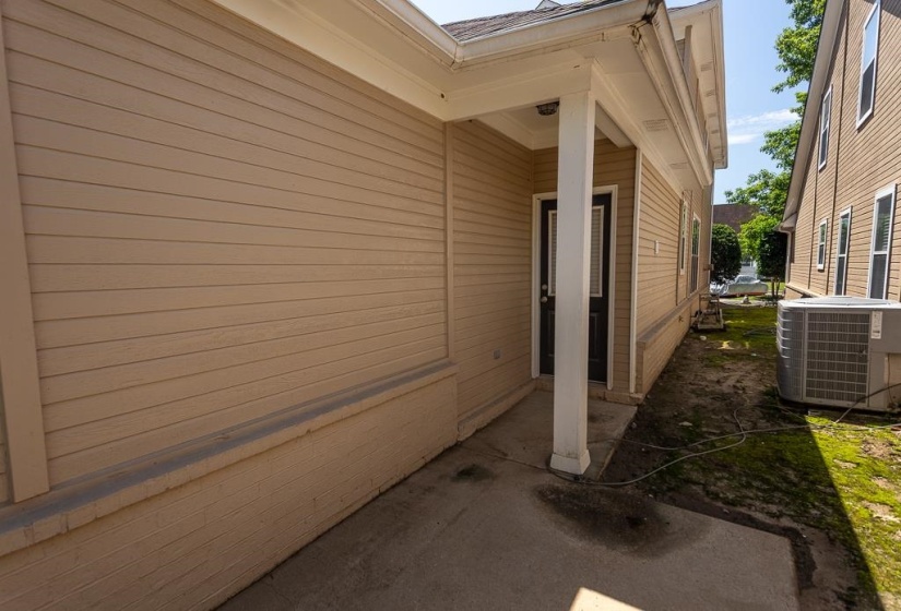 194 ISLAND BLUFF DR, Memphis, Tennessee 38103, 3 Bedrooms Bedrooms, 6 Rooms Rooms,3.1 BathroomsBathrooms,Residential,For Sale,ISLAND BLUFF,10222848