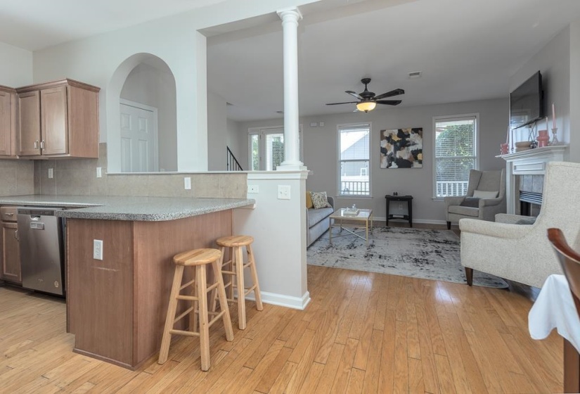 194 ISLAND BLUFF DR, Memphis, Tennessee 38103, 3 Bedrooms Bedrooms, 6 Rooms Rooms,3.1 BathroomsBathrooms,Residential,For Sale,ISLAND BLUFF,10222848