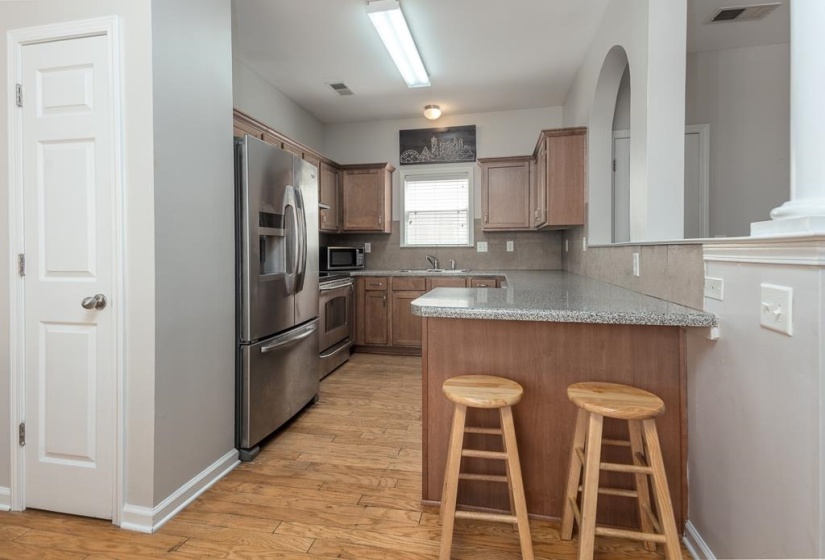 194 ISLAND BLUFF DR, Memphis, Tennessee 38103, 3 Bedrooms Bedrooms, 6 Rooms Rooms,3.1 BathroomsBathrooms,Residential,For Sale,ISLAND BLUFF,10222848