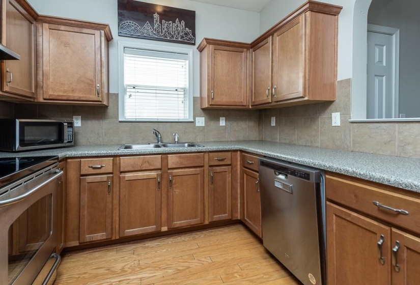 194 ISLAND BLUFF DR, Memphis, Tennessee 38103, 3 Bedrooms Bedrooms, 6 Rooms Rooms,3.1 BathroomsBathrooms,Residential,For Sale,ISLAND BLUFF,10222848