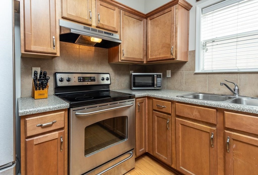 194 ISLAND BLUFF DR, Memphis, Tennessee 38103, 3 Bedrooms Bedrooms, 6 Rooms Rooms,3.1 BathroomsBathrooms,Residential,For Sale,ISLAND BLUFF,10222848