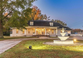401 POPLAR AVE, Selmer, Tennessee 38375, 3 Bedrooms Bedrooms, 10 Rooms Rooms,3.1 BathroomsBathrooms,Residential,For Sale,POPLAR,10222852 401 POPLAR AVE, Selmer, Tennessee 38375, 3 Bedrooms Bedrooms, 10 Rooms Rooms,3.1 BathroomsBathrooms,Residential,For Sale,POPLAR,10222852