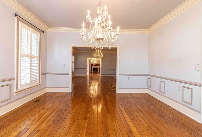 401 POPLAR AVE, Selmer, Tennessee 38375, 3 Bedrooms Bedrooms, 10 Rooms Rooms,3.1 BathroomsBathrooms,Residential,For Sale,POPLAR,10222852