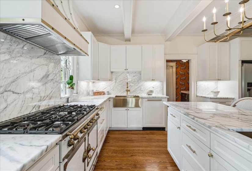 605 EAST DR, Memphis, Tennessee 38112, 3 Bedroom Bedrooms, 9 Room Rooms,2.1 BathroomBathrooms,Residential,For Sale,EAST,0,10222855