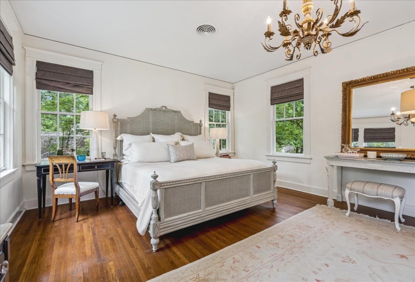 605 EAST DR, Memphis, Tennessee 38112, 3 Bedroom Bedrooms, 9 Room Rooms,2.1 BathroomBathrooms,Residential,For Sale,EAST,0,10222855