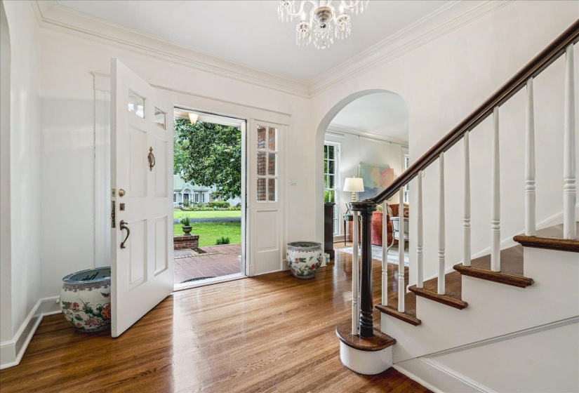 605 EAST DR, Memphis, Tennessee 38112, 3 Bedroom Bedrooms, 9 Room Rooms,2.1 BathroomBathrooms,Residential,For Sale,EAST,0,10222855