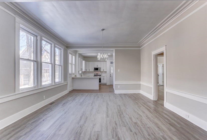 216 MCNEIL ST, Memphis, Tennessee 38112, 5 Bedroom Bedrooms, 12 Room Rooms,3 BathroomBathrooms,Residential,For Sale,MCNEIL,0,10222869